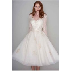 Long Sleevess V neck Ivory Short Lace Summer Wedding Dress