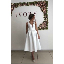 V neck White Pleats Sleeveless Short Summer Beach Wedding Dresses
