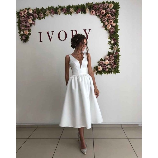 V neck White Pleats Sleeveless Short Summer Beach Wedding Dresses