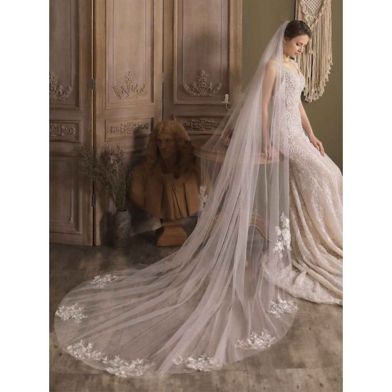 Ivory One-Tier Lace Tulle Finished Edge Waterfall Wedding Veils