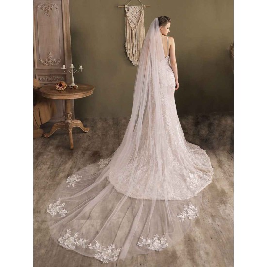 Ivory One-Tier Lace Tulle Finished Edge Waterfall Wedding Veils