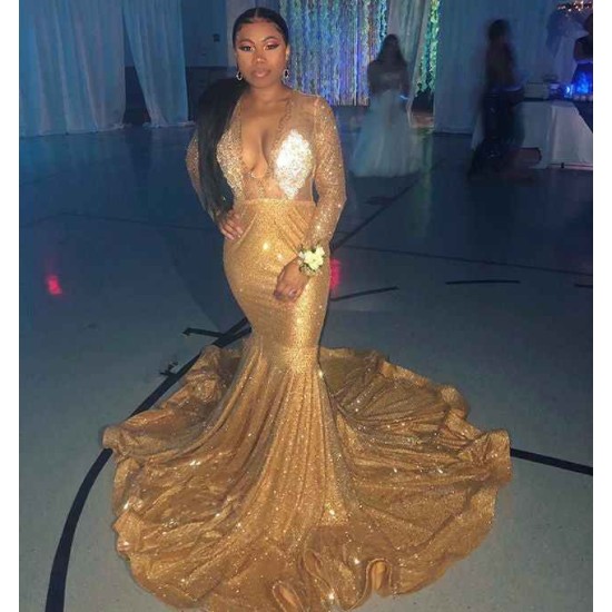 Sparkling Appliques Fit and Flare Prom Dresses Alluring Chic V-neck Gold Long Sleeves Evening Gowns
