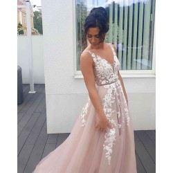 Elegant V-Neck Sleeveless Long Prom Dress Tulle With Lace Appliques