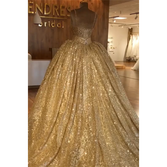 Spaghetti Straps Gold Beaded Lace Evening Dress Luxurious Ball Gown Princess Open Back Prom Party Gowns