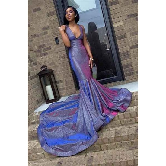 Chic Deep V-Neck Sleeveless Prom Dresses New Arrival Halter Memaiad Sequins Evening Gowns