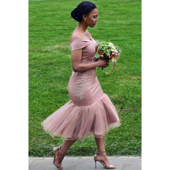 On Sale Off-the-Shoulder Pink Bridesmaid Dress Appliques Mermaid Chic Short Bridesmaid Dress