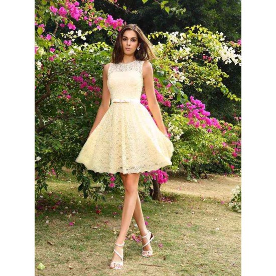 Chic Lace Sleeveless Short Bridesmaid Dresses