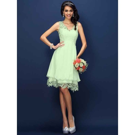 V-Neck Elegant Lace Sleeveless Short Bridesmaid Dresses