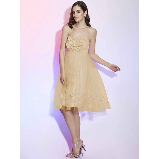 Charming Strapless Sleeveless Hand-Made Flower Short Net Bridesmaid Dresses