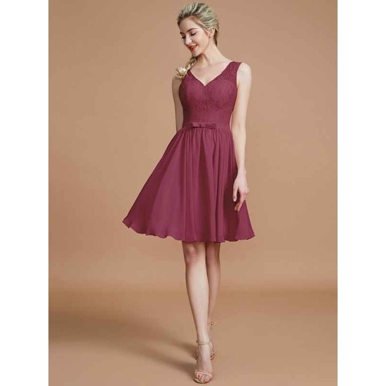 V-Neck Elegant Sleeveless Lace Short/Mini Chiffon Bridesmaid Dresses