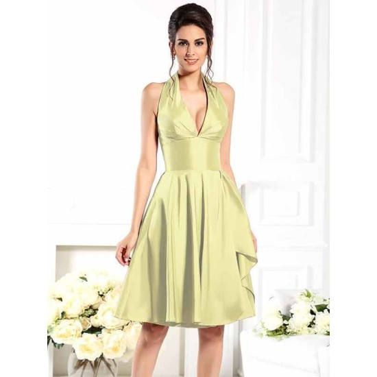 Charming Halter Sleeveless Short Taffeta Bridesmaid Dresses